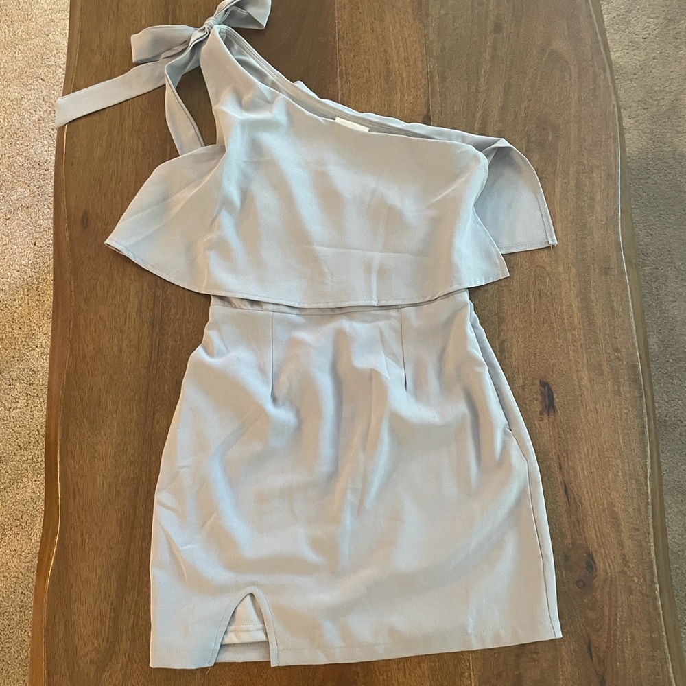 Superdown one shoulder tie dress with leg slit